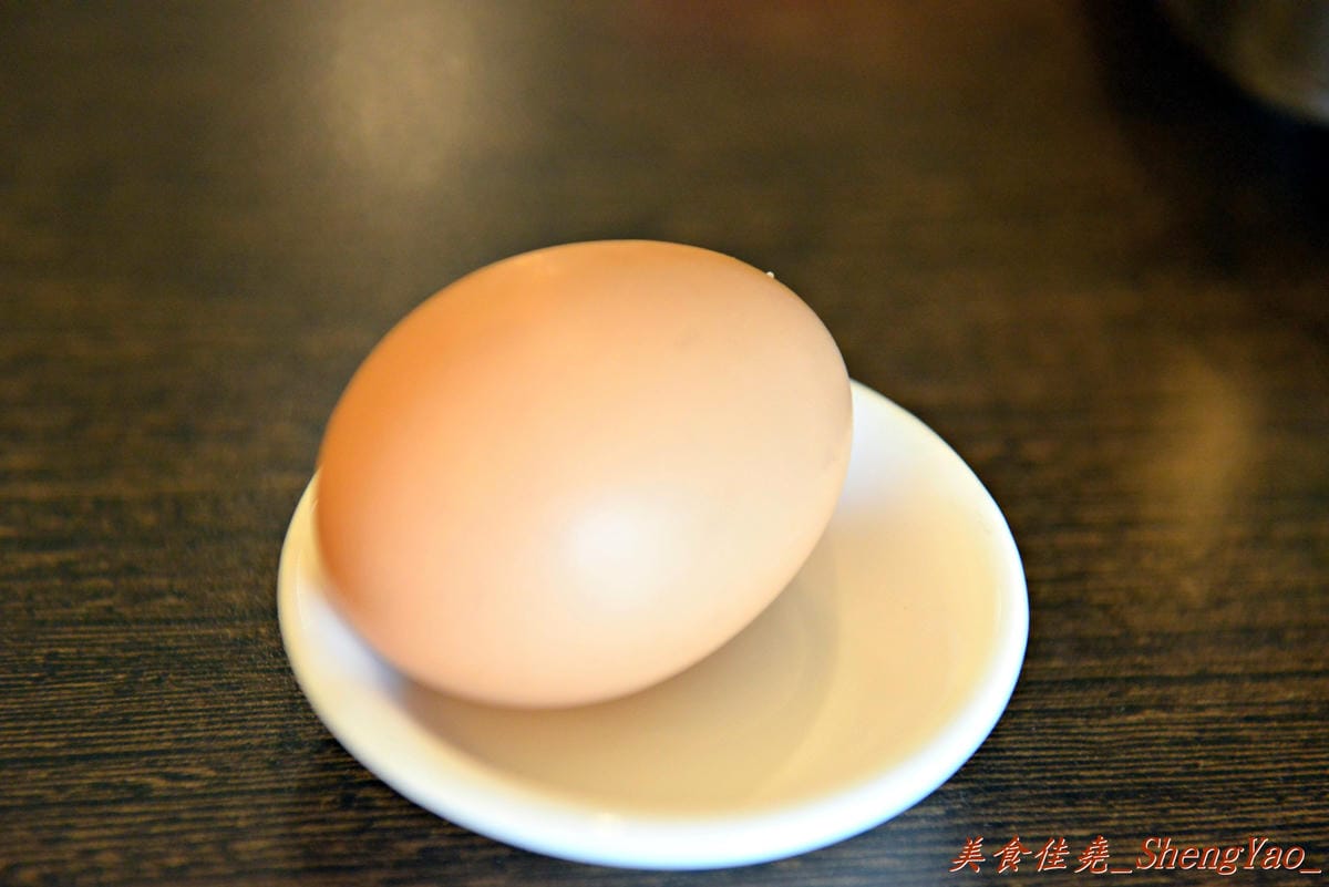 [台中西區]喜多方精緻概念鍋 – 公益路上新開幕的精緻鍋物餐廳,開幕慶原價320元低脂牛套餐特價180元(特價優惠已結束)。