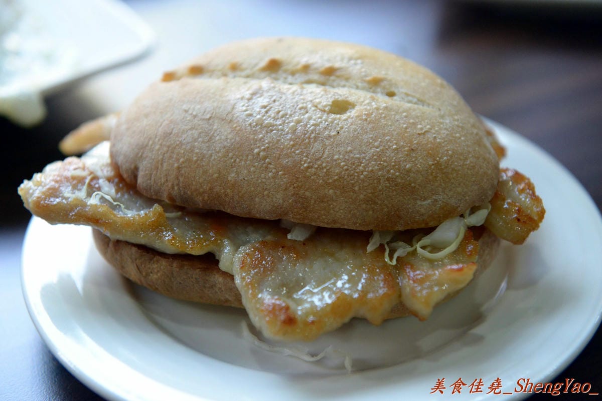 [台中西區]港澳茶餐廳 – 哄供茶餐廳前主廚”梁國權”師傅自創品牌餐廳,道地港點依舊好吃。(已歇業)