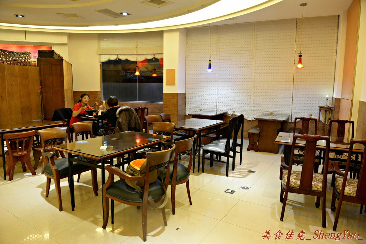 [台中沙鹿]蕃薯根養生煮 – 養生為主、美味為輔,講求健康的養生麵食,份量充足加麵加湯不加價。(改賣火鍋)