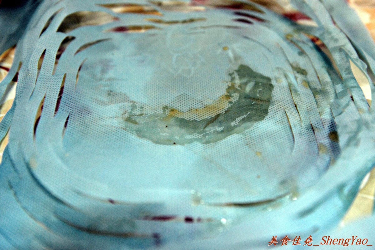 [嚐鮮]全家超商 濃厚系日式拉麵 – 全家便利超商新推出的69元日式拉麵,12/10-12/23一律88折。