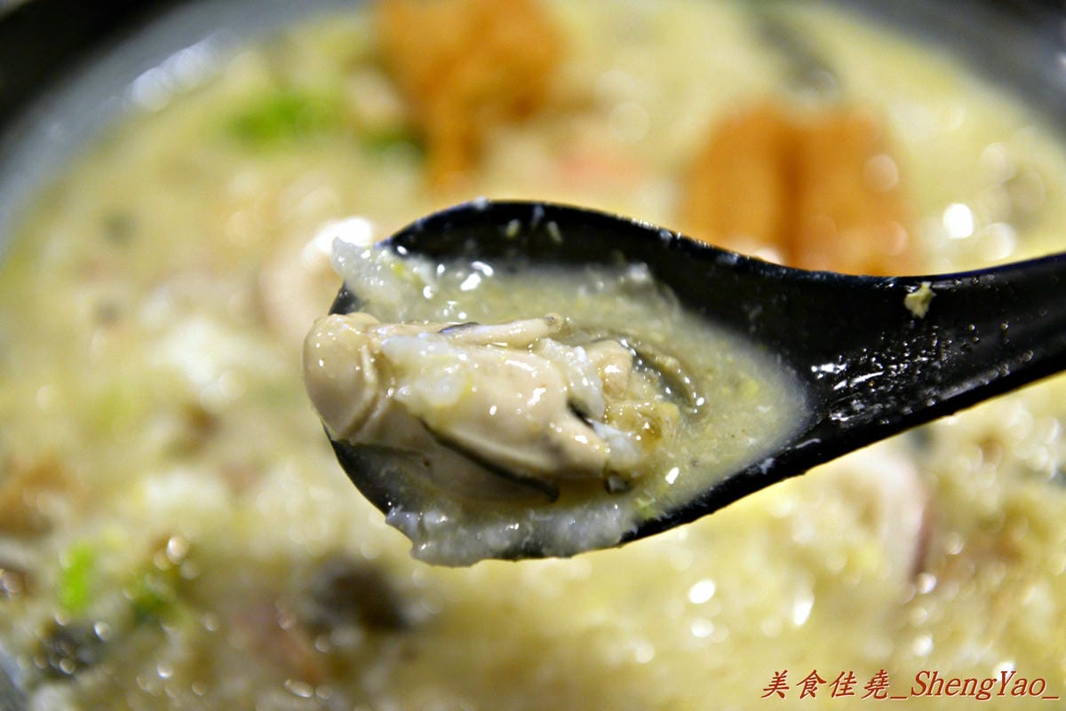 [台中沙鹿]老鄧粥遊天下 沙鹿店 – 用料豐富實在,每一口都吃得到配料的新鮮美味粥品。(已歇業)