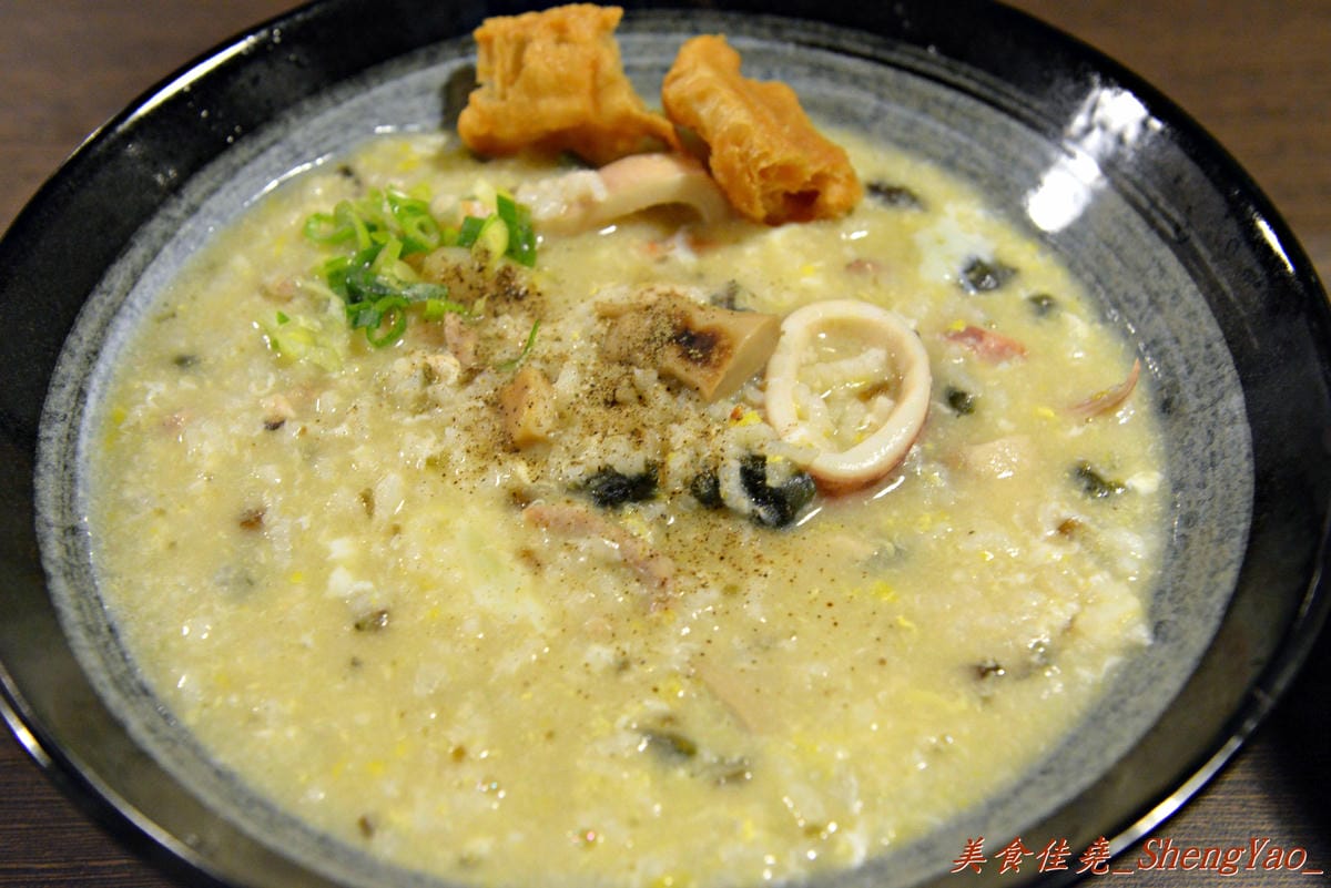 [台中沙鹿]老鄧粥遊天下 沙鹿店 – 用料豐富實在,每一口都吃得到配料的新鮮美味粥品。(已歇業)