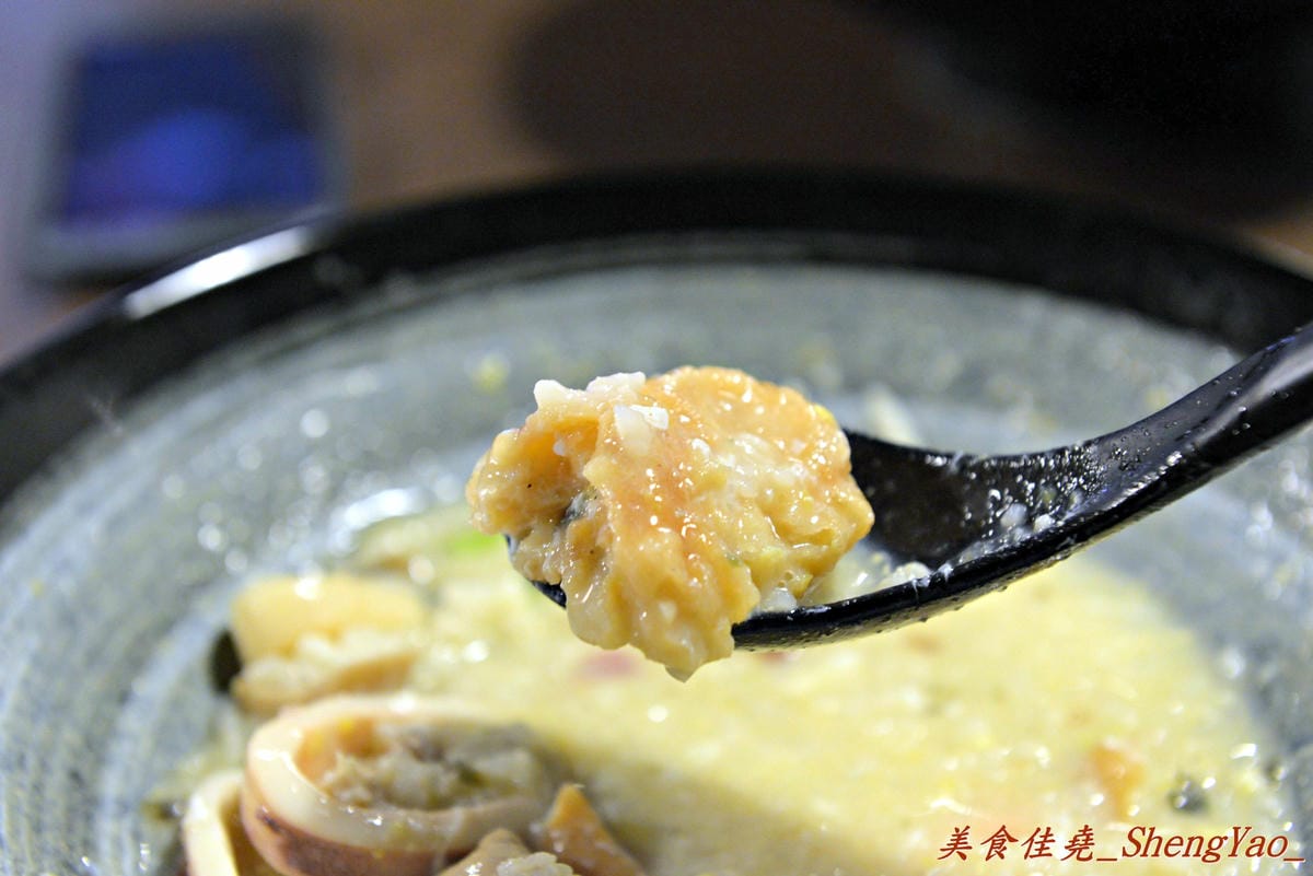 [台中沙鹿]老鄧粥遊天下 沙鹿店 – 用料豐富實在,每一口都吃得到配料的新鮮美味粥品。(已歇業)