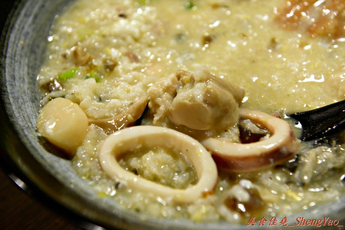 [台中沙鹿]老鄧粥遊天下 沙鹿店 – 用料豐富實在,每一口都吃得到配料的新鮮美味粥品。(已歇業)