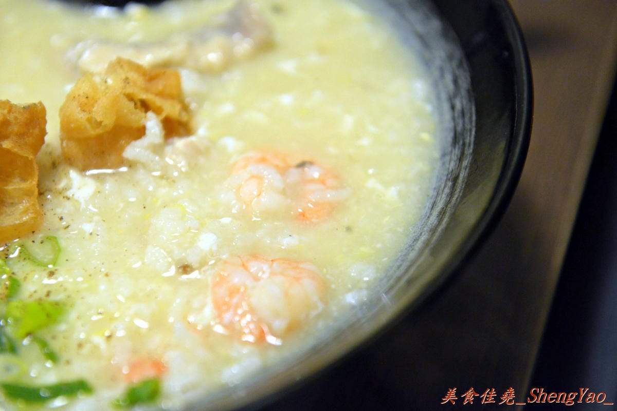 [台中沙鹿]老鄧粥遊天下 沙鹿店 – 用料豐富實在,每一口都吃得到配料的新鮮美味粥品。(已歇業)