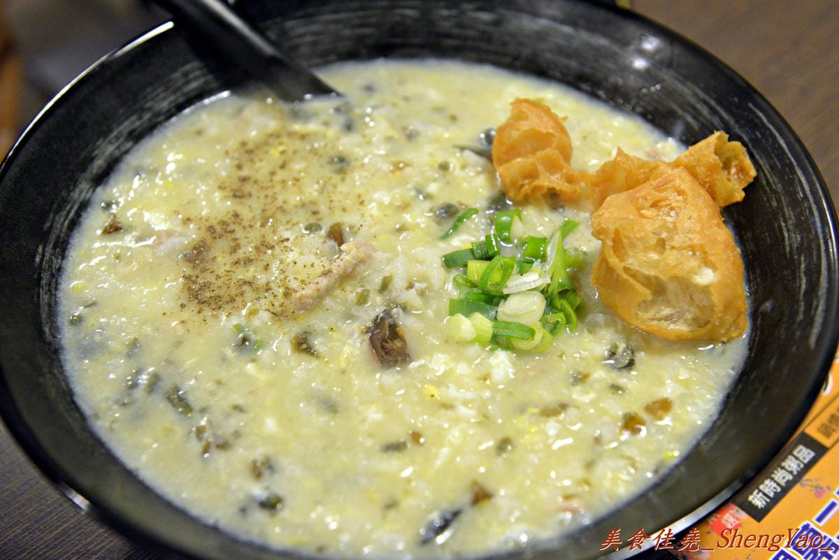[台中沙鹿]老鄧粥遊天下 沙鹿店 – 用料豐富實在,每一口都吃得到配料的新鮮美味粥品。(已歇業)
