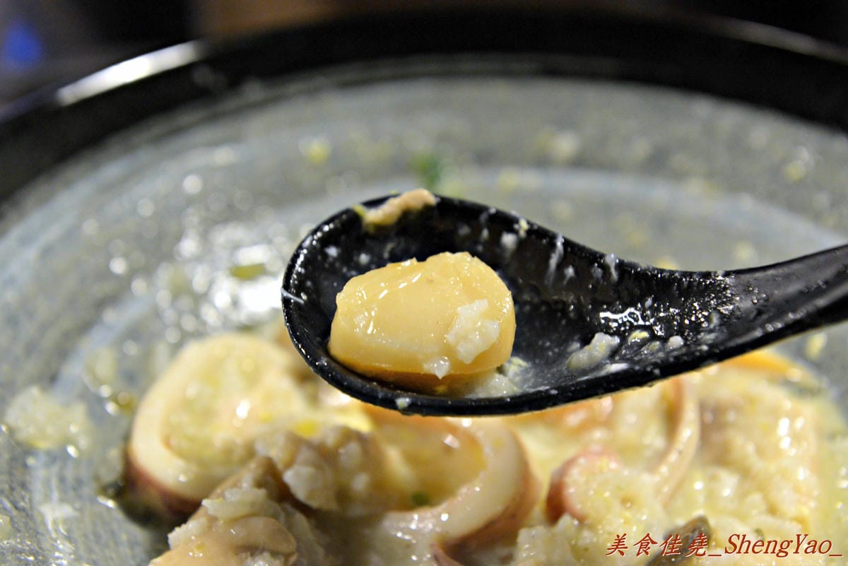 [台中沙鹿]老鄧粥遊天下 沙鹿店 – 用料豐富實在,每一口都吃得到配料的新鮮美味粥品。(已歇業)