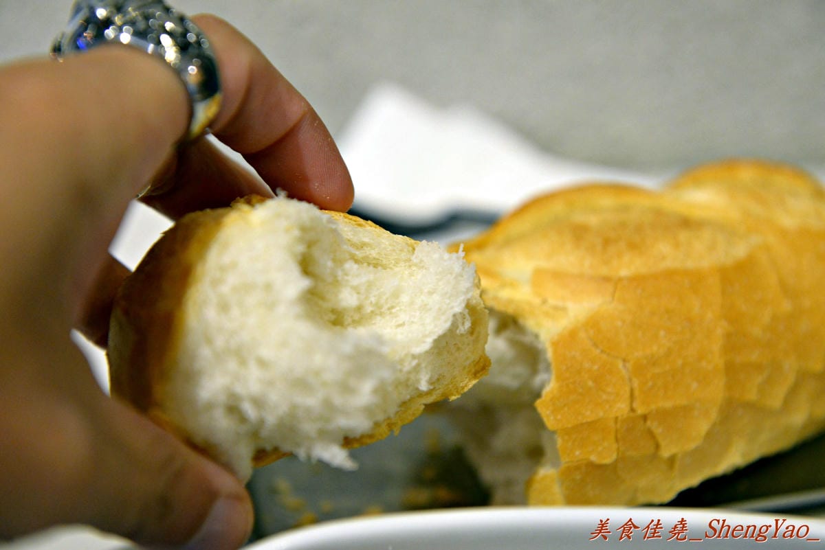 [台中西區]屋台二本 – 只賣兩樣的路邊攤湯咖哩,BRT周邊溫馨美食小店。
