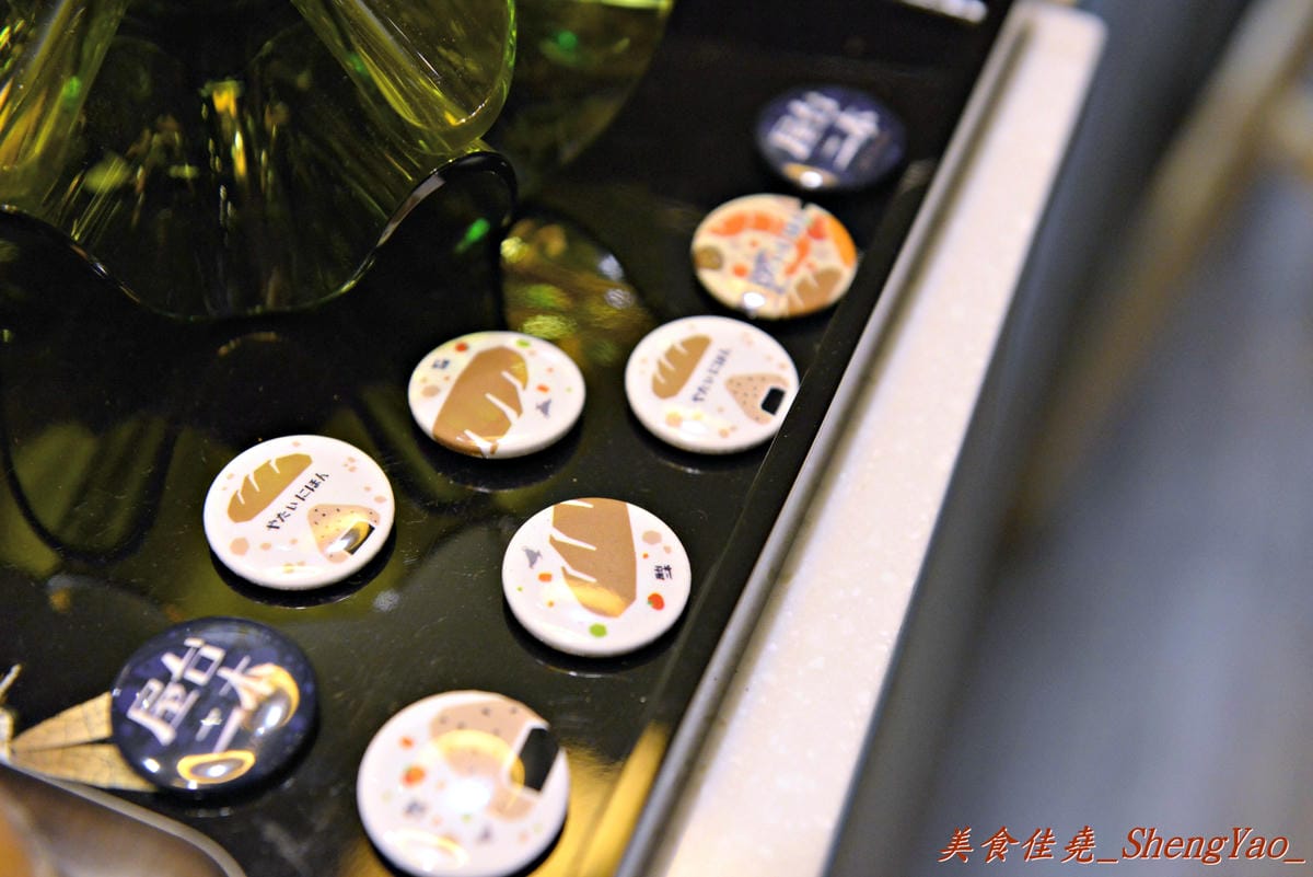 [台中西區]屋台二本 – 只賣兩樣的路邊攤湯咖哩,BRT周邊溫馨美食小店。