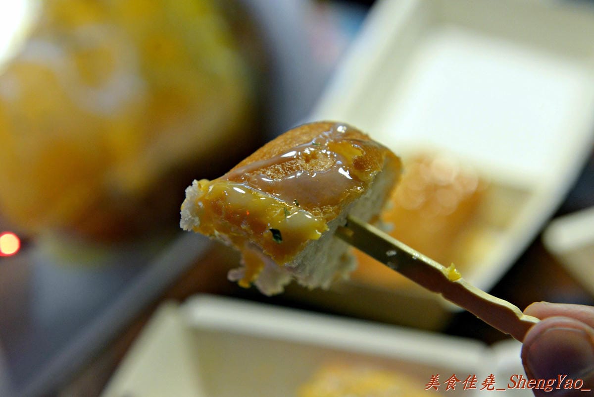 [台中龍井]幸福之家 黃金煉乳饅頭 – 東海商圈內的隱藏版巷弄美食,吃了有幸福感的炸饅頭。
