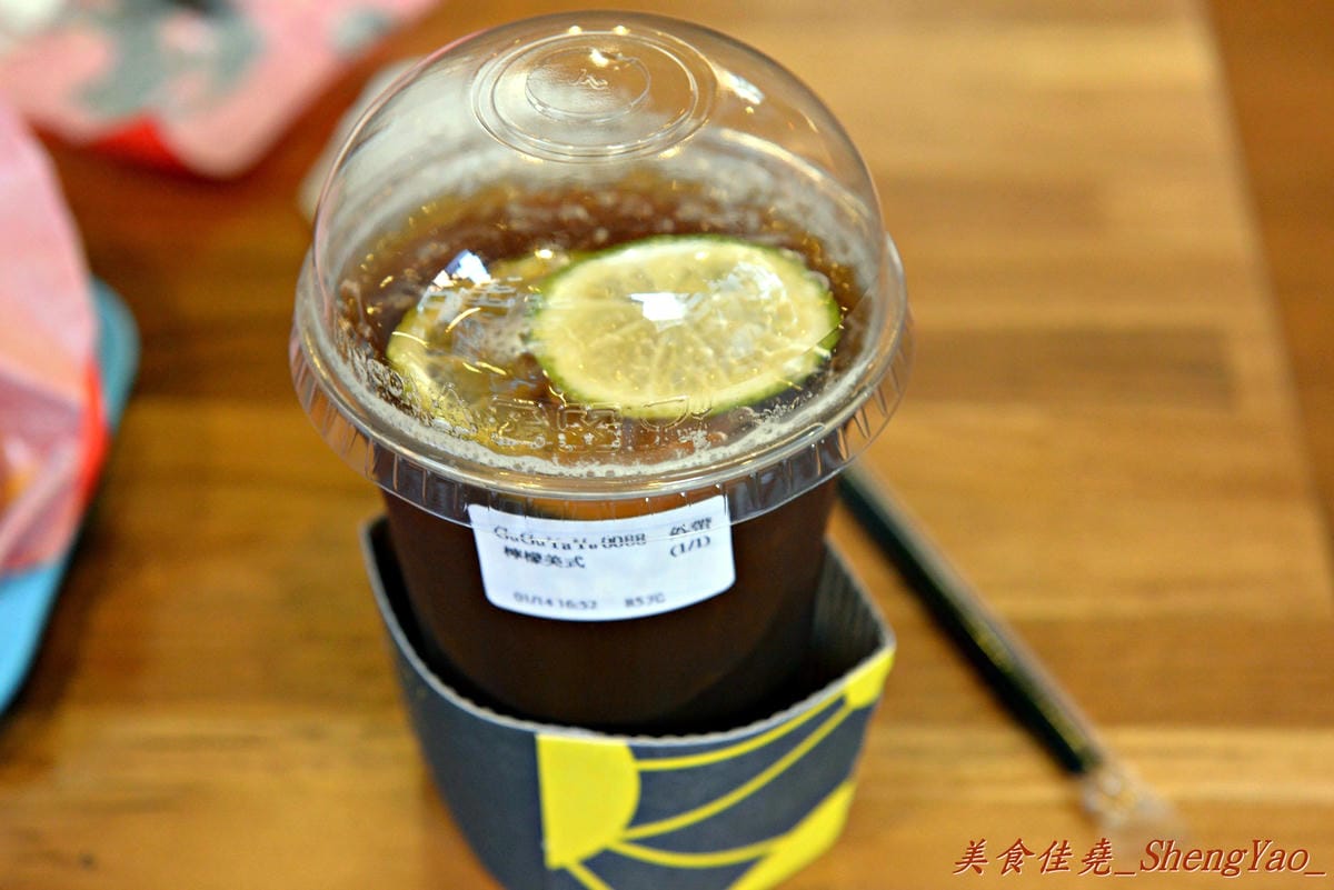 [台中北區]雷丸 牛肉丸專門店 – 拳頭般大的巨無霸SIZE炸肉丸要是能純牛肉會更棒。