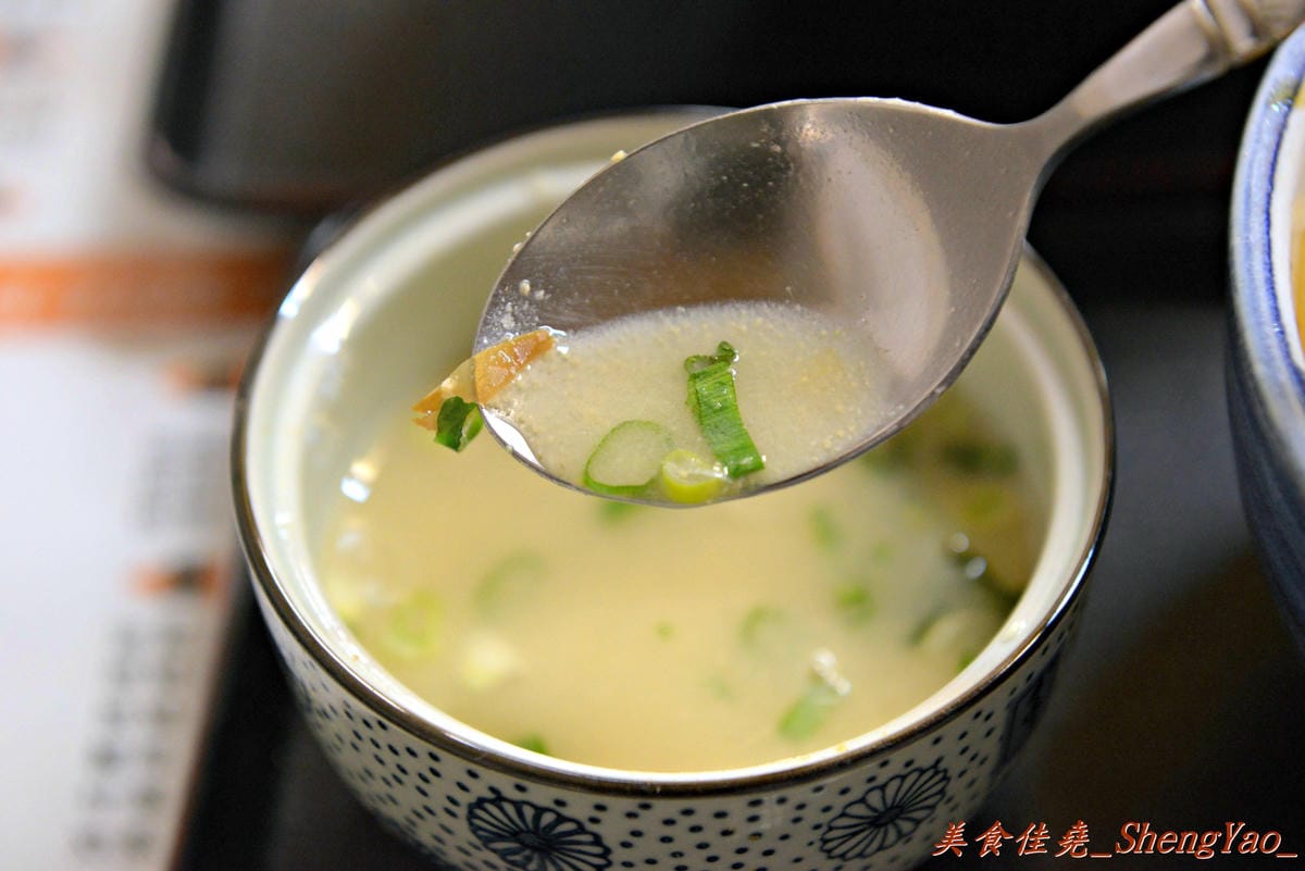 [台中中區]高山拉麵 – 連外勞都來吃的台中火車站老牌日本拉麵店。