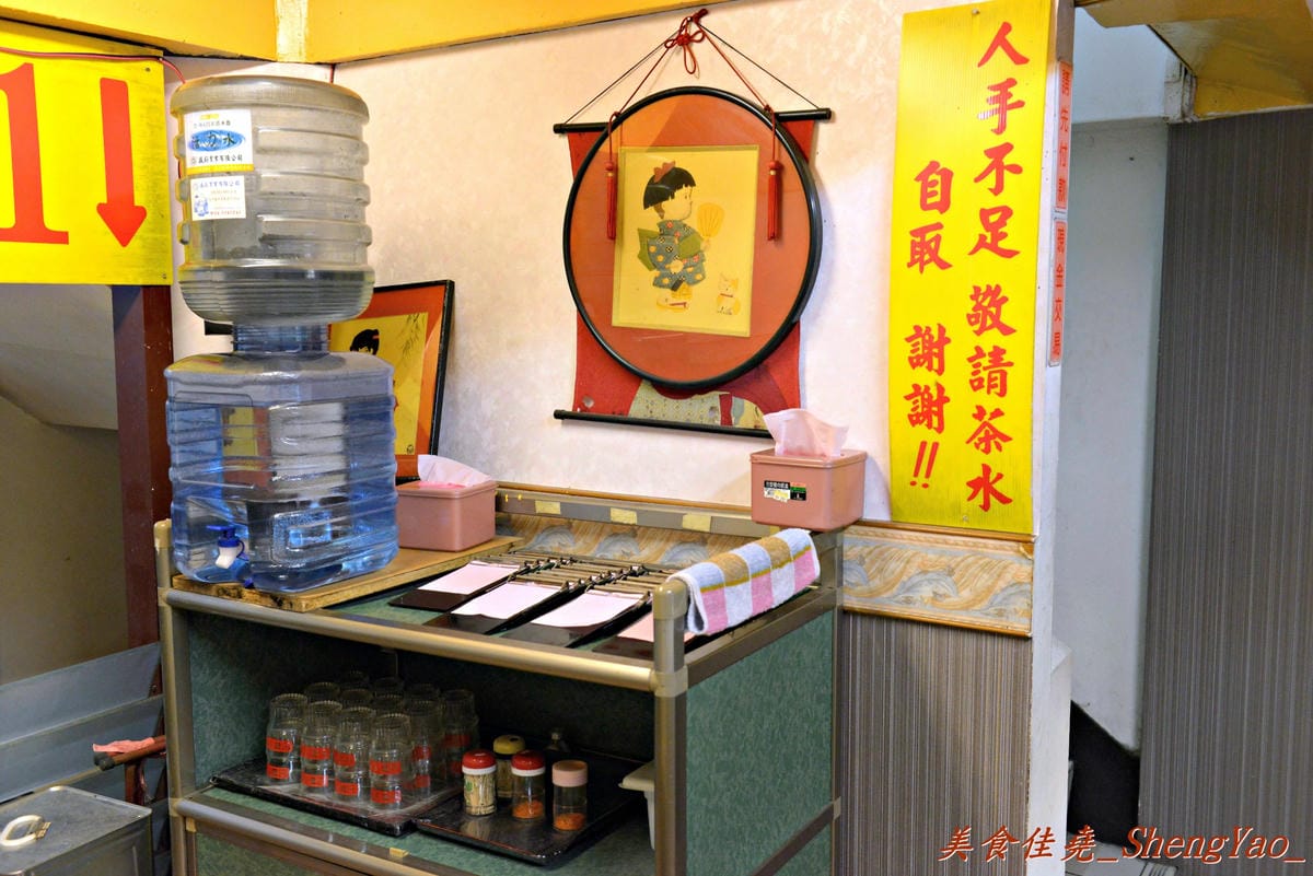 [台中中區]高山拉麵 – 連外勞都來吃的台中火車站老牌日本拉麵店。
