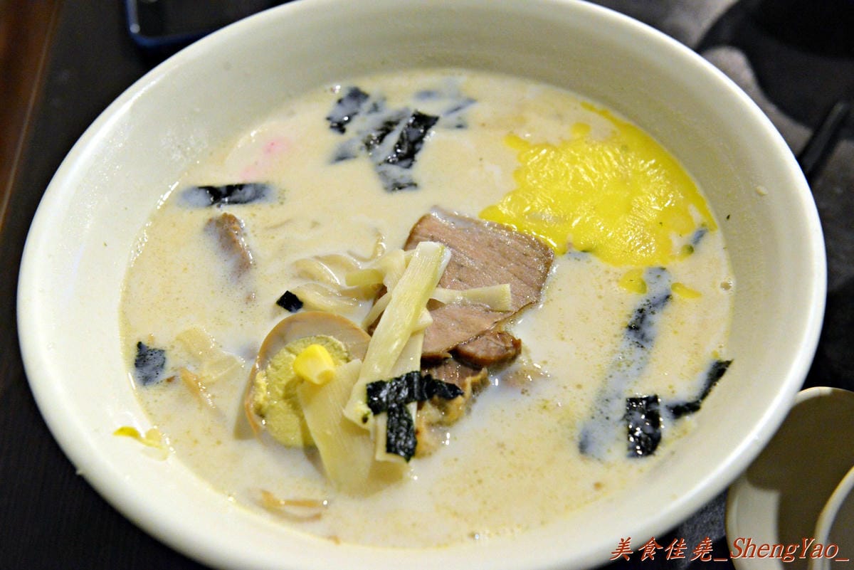 [台中北區]九州拉麵 – 一中商圈代表性拉麵,超便宜70元價格還能汽水果汁無限暢飲。