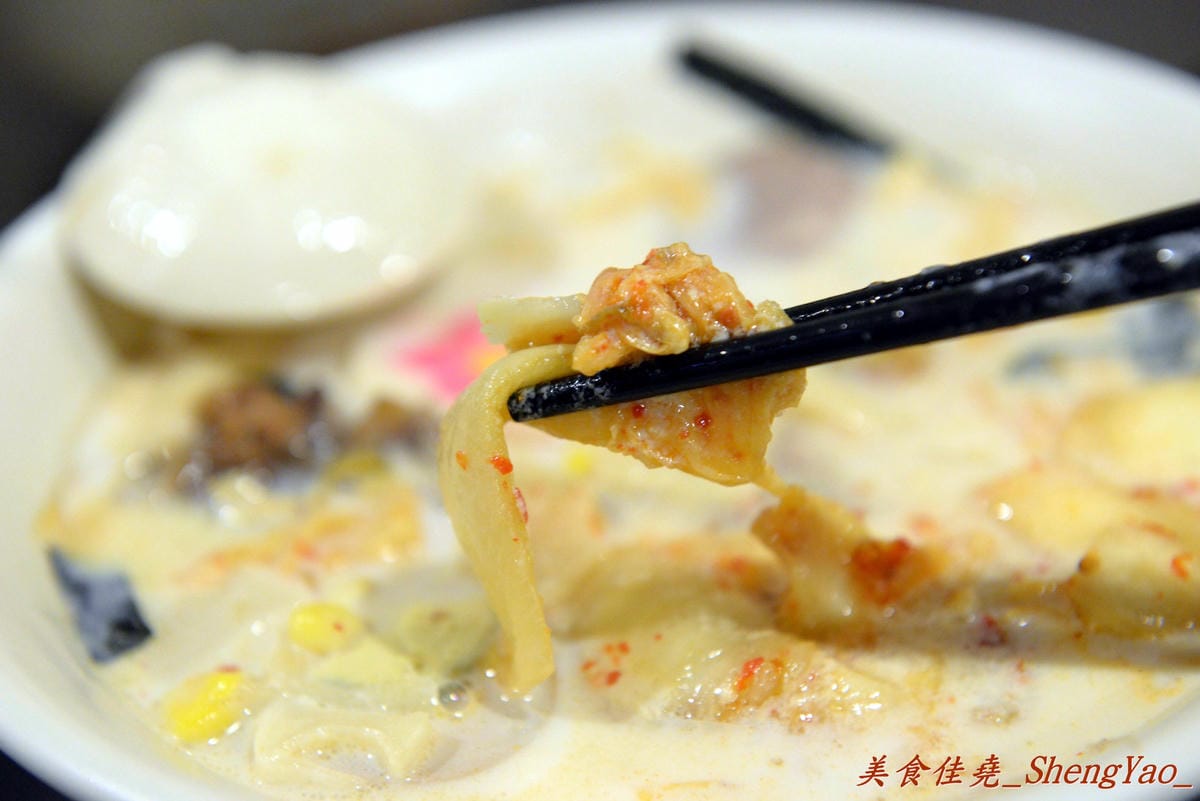 [台中北區]九州拉麵 – 一中商圈代表性拉麵,超便宜70元價格還能汽水果汁無限暢飲。