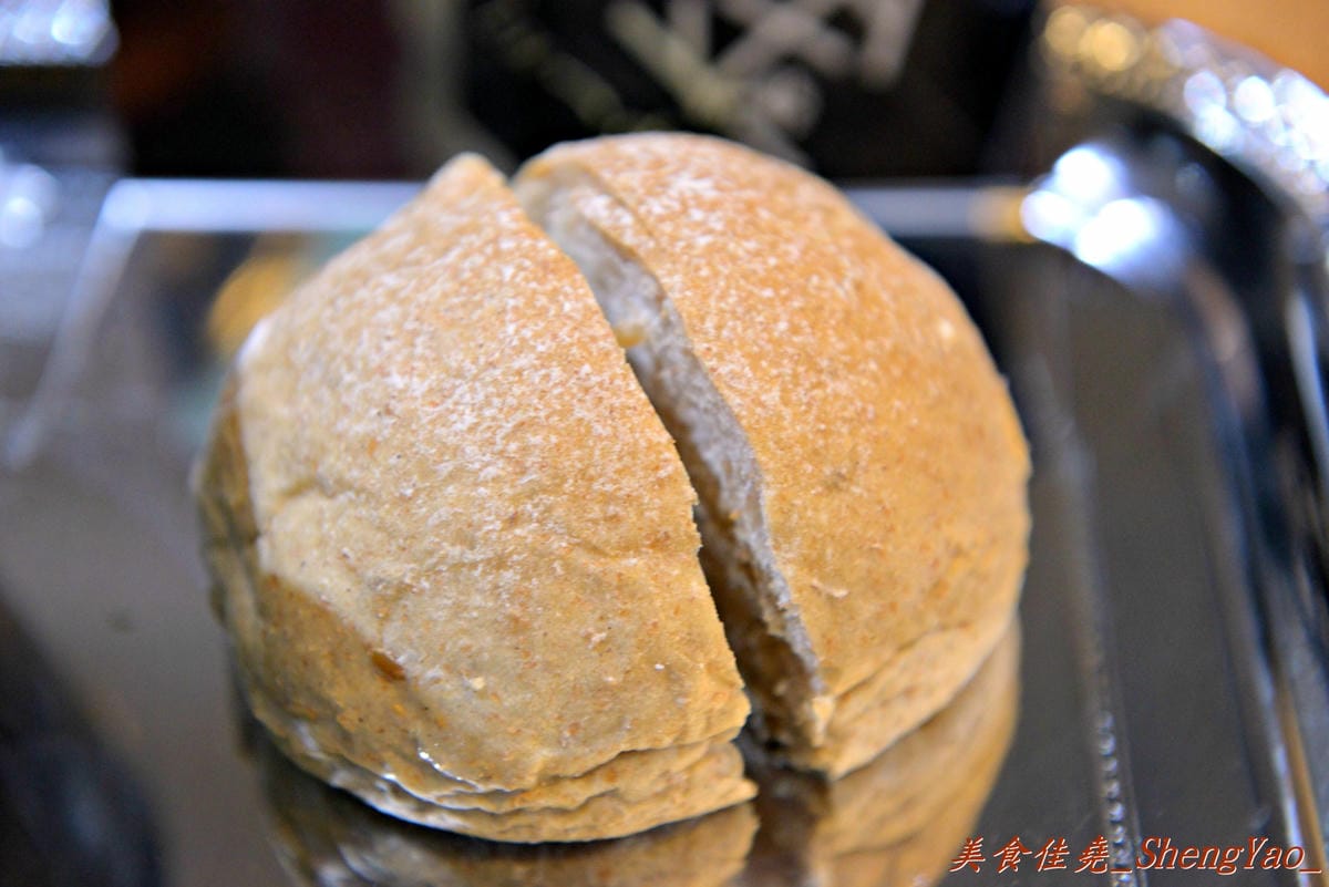 [台中北區]千金義式鍋麵專賣店 – 一中商圈新餐廳,”咖啡鑽”又一力作,熱騰騰的大份量義式鍋麵。