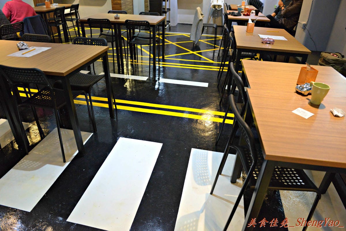 [台中北區]千金義式鍋麵專賣店 – 一中商圈新餐廳,”咖啡鑽”又一力作,熱騰騰的大份量義式鍋麵。