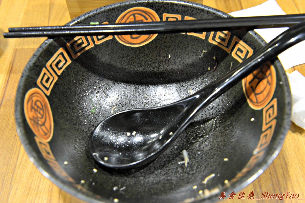[台中西屯]貳捌麵魂 二訪 – 來逢甲沒吃過”貳捌麵魂”,別說你吃過逢甲好吃的拉麵,文華道店新家開始營運。(已歇業)