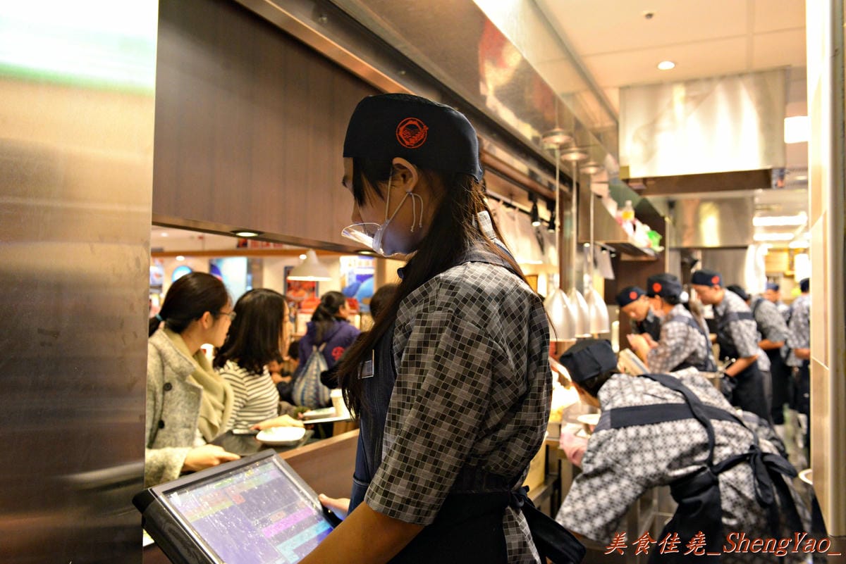 [台中西屯]名代富士蕎麥麵 台中新光三越店 – 日本東京NO.1的名代富士蕎麥麵來台中開店了 !! 蕎麥麵好吃、炸物還不差,價格便宜、份量多。(已歇業)