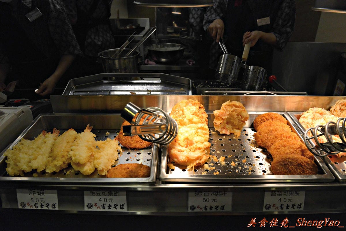[台中西屯]名代富士蕎麥麵 台中新光三越店 – 日本東京NO.1的名代富士蕎麥麵來台中開店了 !! 蕎麥麵好吃、炸物還不差,價格便宜、份量多。(已歇業)