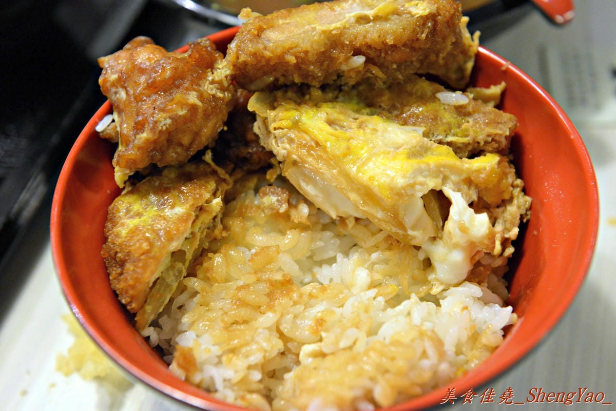 [台中西屯]名代富士蕎麥麵 台中新光三越店 – 日本東京NO.1的名代富士蕎麥麵來台中開店了 !! 蕎麥麵好吃、炸物還不差,價格便宜、份量多。(已歇業)