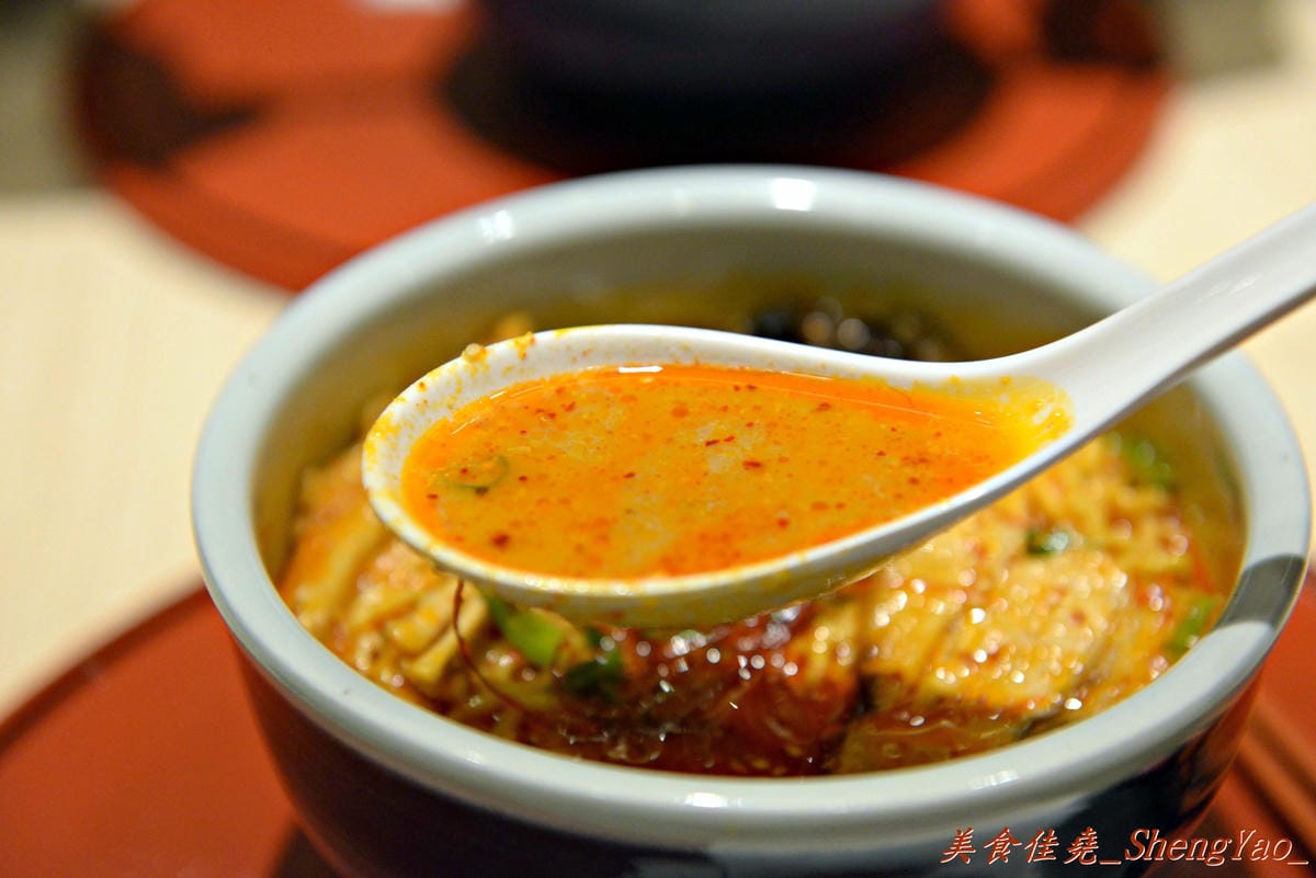 [台中西屯]山頭火拉麵 台中大遠百4號店 – 來自北海道旭川有名的日本拉麵來台中開店了,湯頭濃郁道地,台中好吃拉麵1。