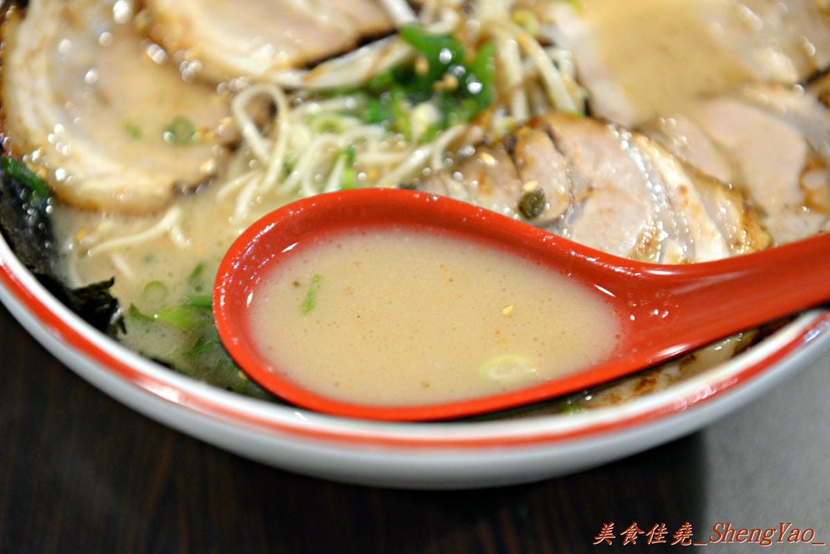 [台中西區]丸拉麵 – 來自九州長崎的道地日本拉麵,湯頭濃郁叉燒好吃,使用團購券超級划算。(已歇業)