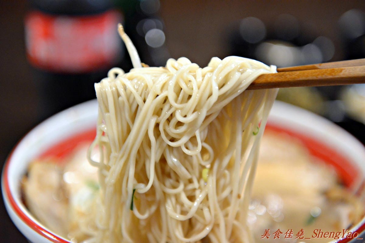 [台中西區]丸拉麵 – 來自九州長崎的道地日本拉麵,湯頭濃郁叉燒好吃,使用團購券超級划算。(已歇業)