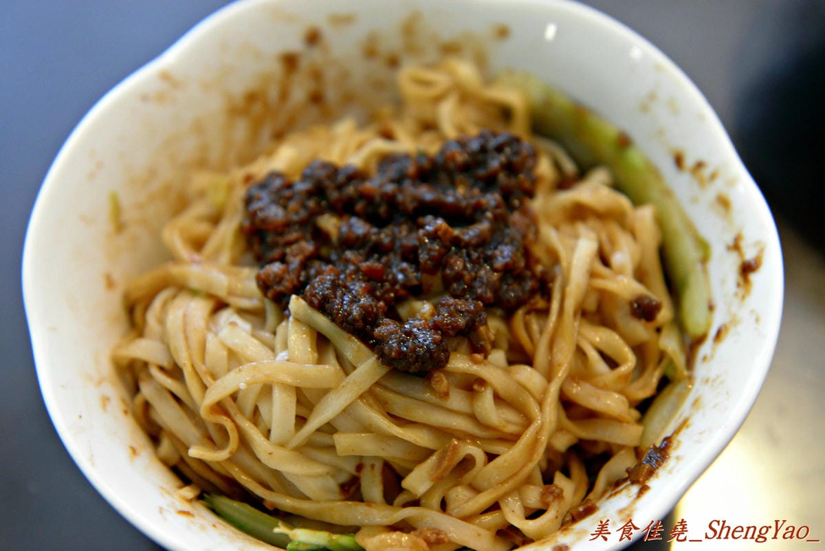 [台中沙鹿]康記麵館 -網友推薦的平價牛肉麵,牛腱子肉超級好吃。(已歇業)