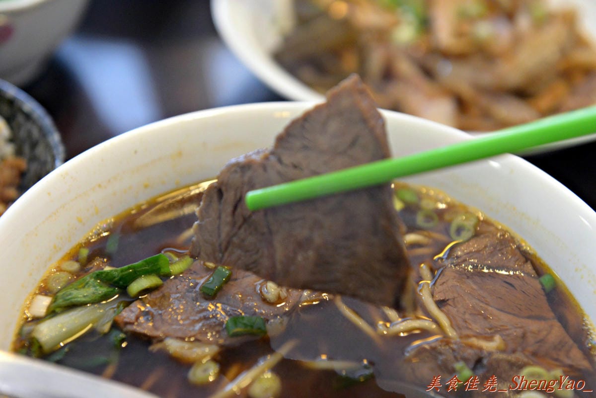 [台中沙鹿]康記麵館 -網友推薦的平價牛肉麵,牛腱子肉超級好吃。(已歇業)