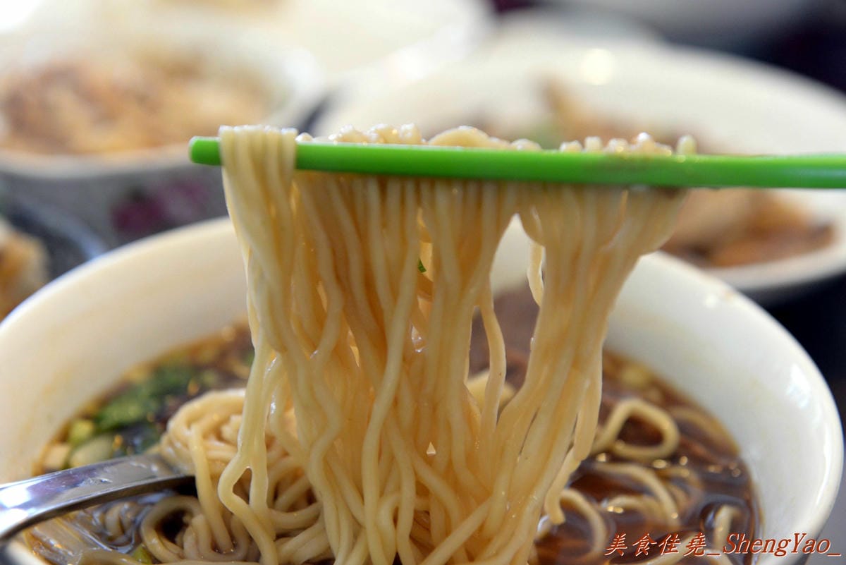 [台中沙鹿]康記麵館 -網友推薦的平價牛肉麵,牛腱子肉超級好吃。(已歇業)