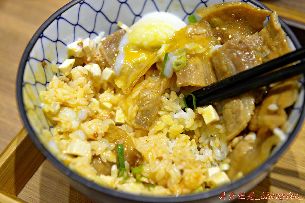 [台中西屯]開丼 燒肉vs丼飯 台中大墩店 – 號稱”地表最強燒肉丼”強勢來襲,台中朋友你們的胃準備好了嗎 ?!(已歇業)