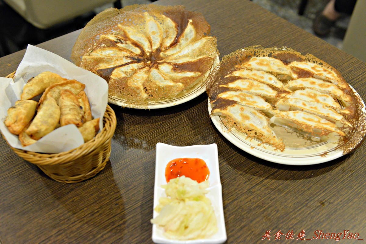 [台中西區]西川家燒き餃子 – 西區新開幕的日式燒餃小店,燒餃超好吃也不貴,下班小酌、夜晚消夜的好去處。