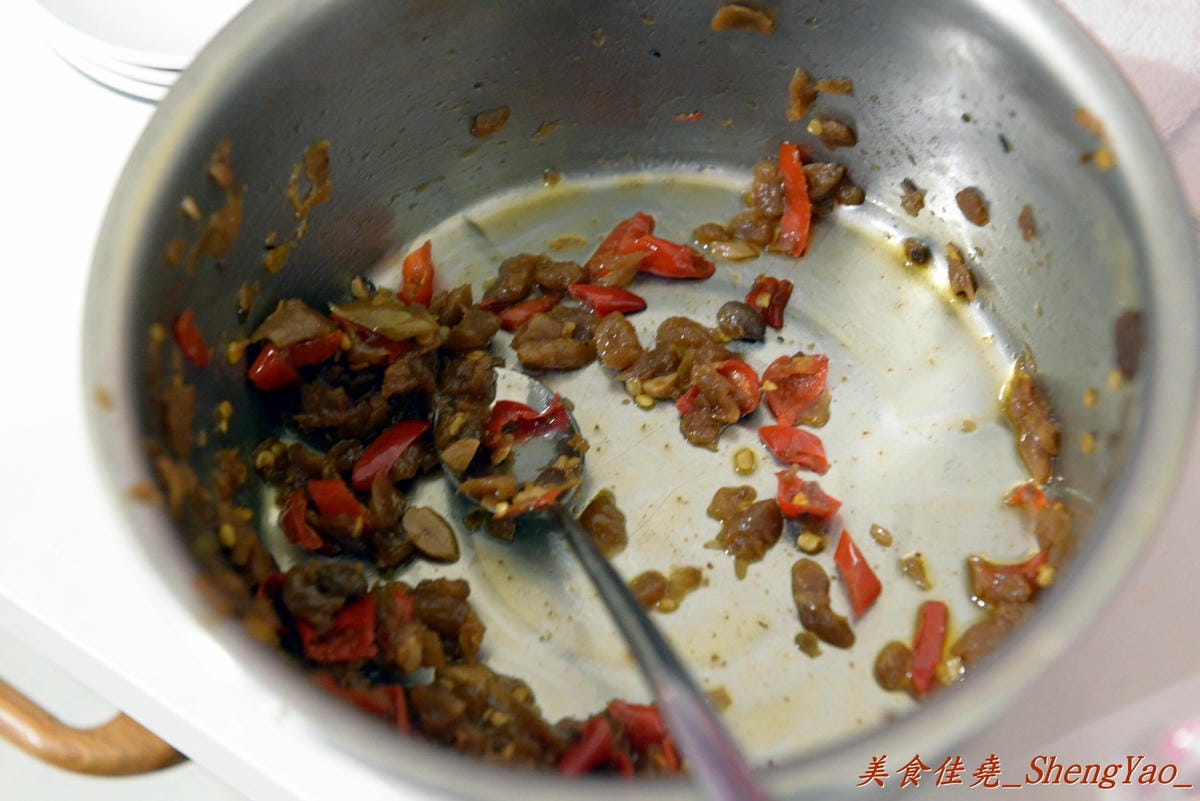 [台中沙鹿]阿丹肉燥飯 – 沙鹿新開幕,早上7點開始營業的肉燥飯,肉燥飯不錯吃,湯類有特色。(已歇業)