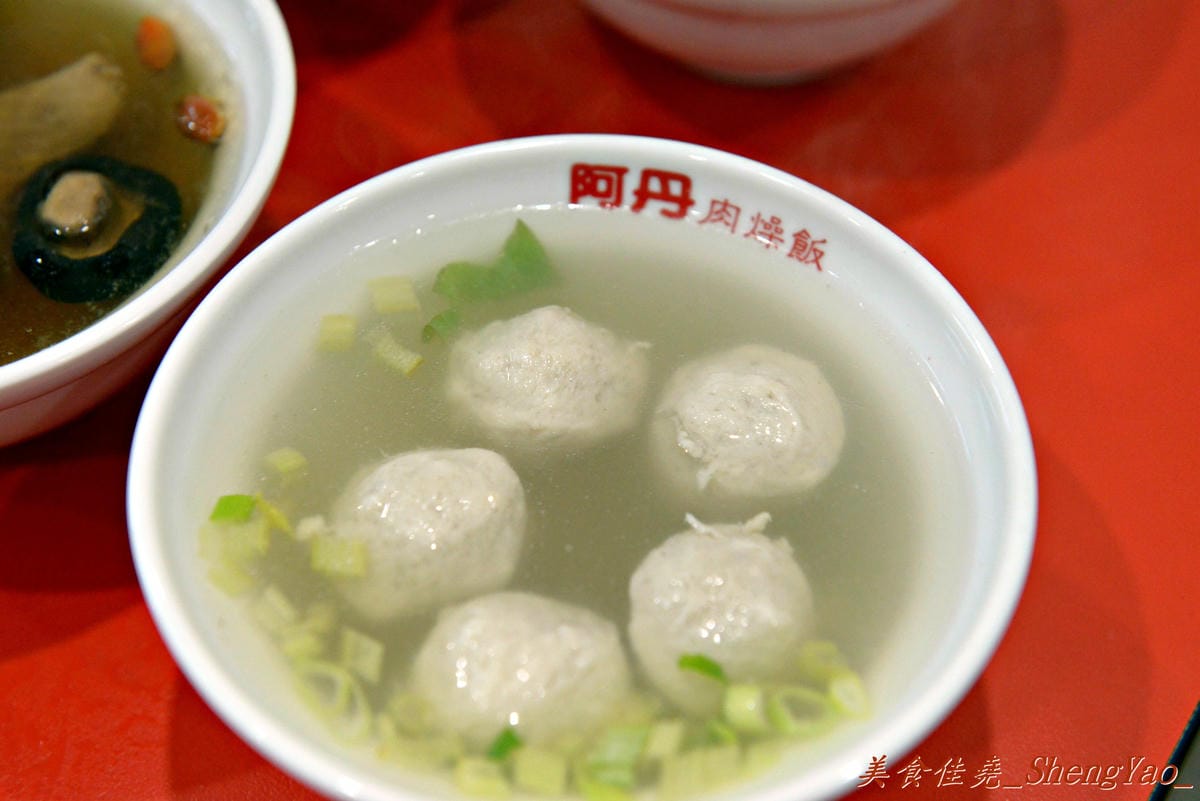 [台中沙鹿]阿丹肉燥飯 – 沙鹿新開幕,早上7點開始營業的肉燥飯,肉燥飯不錯吃,湯類有特色。(已歇業)