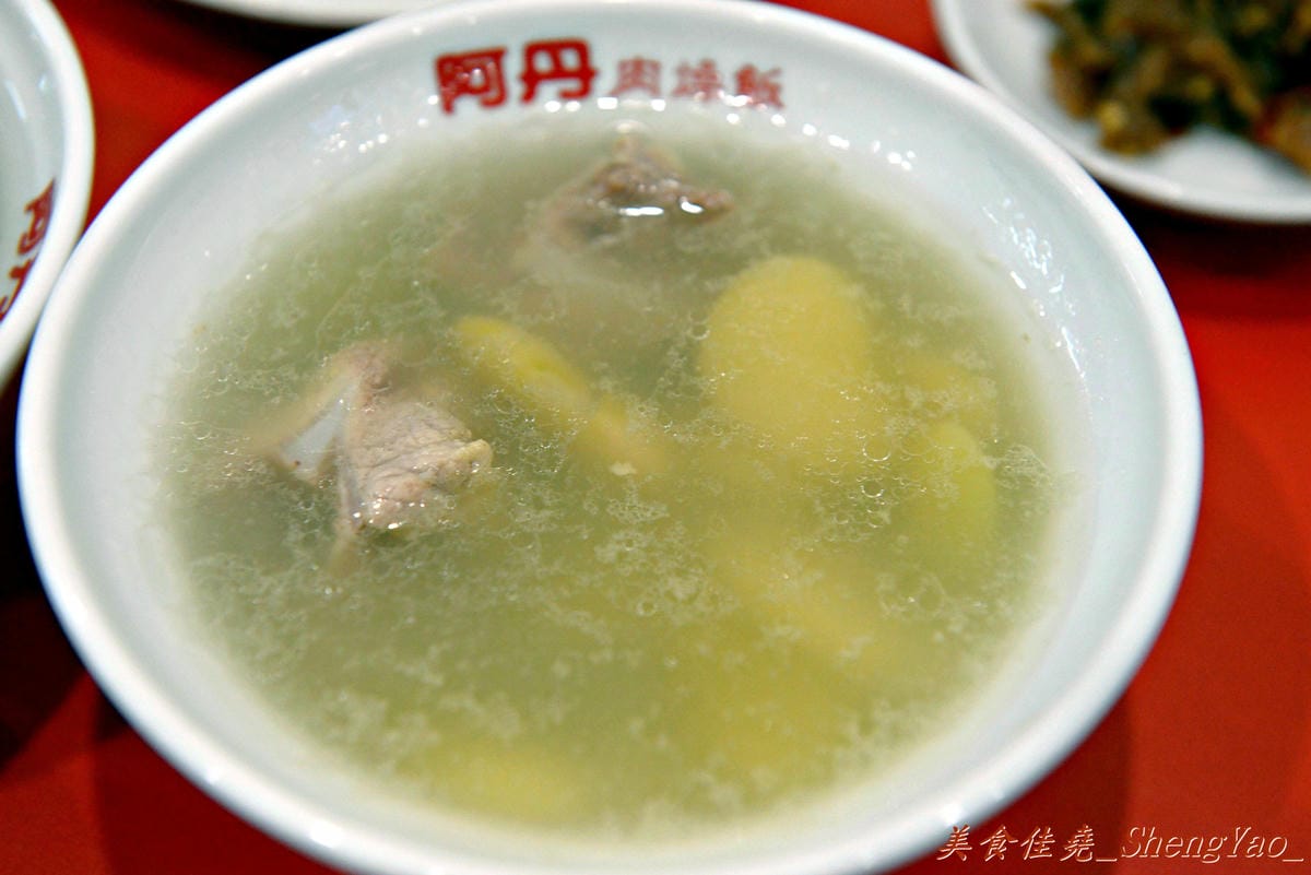 [台中沙鹿]阿丹肉燥飯 – 沙鹿新開幕,早上7點開始營業的肉燥飯,肉燥飯不錯吃,湯類有特色。(已歇業)