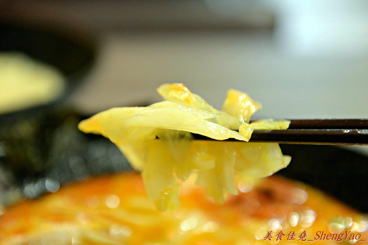[台中東區]一心豚骨拉麵 – 新時代購物中心附近新開的拉麵店,表現中規中矩,叉燒還不錯吃。(已歇業)