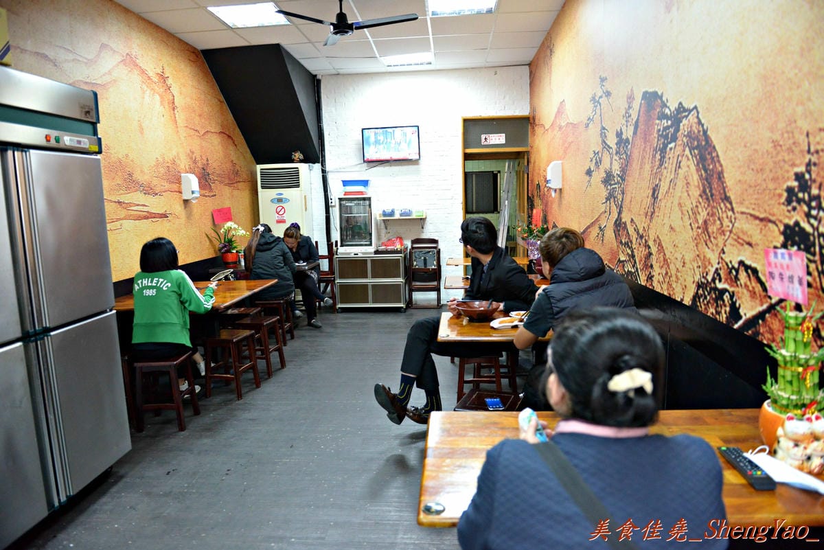[台中沙鹿]嘉鳳屋 – 原本的”久米屋”重新開張了,蛋包飯有媽媽味道,日式豬排超級好吃。