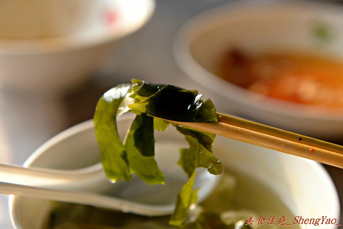 [台中北區]毒家素食 臭豆腐臭臭鍋 – 自豪”有比我更好吃不用錢”、生意好到油鍋發爐冒火的路邊攤。(已歇業)