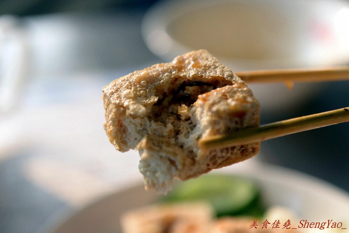 [台中北區]毒家素食 臭豆腐臭臭鍋 – 自豪”有比我更好吃不用錢”、生意好到油鍋發爐冒火的路邊攤。(已歇業)