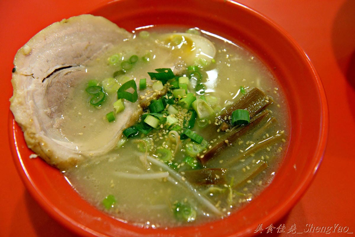 [台中沙鹿]淺草 來來軒 – 靜宜商圈上新開的超強大平價日式拉麵,叉燒肉像拳頭一樣大。