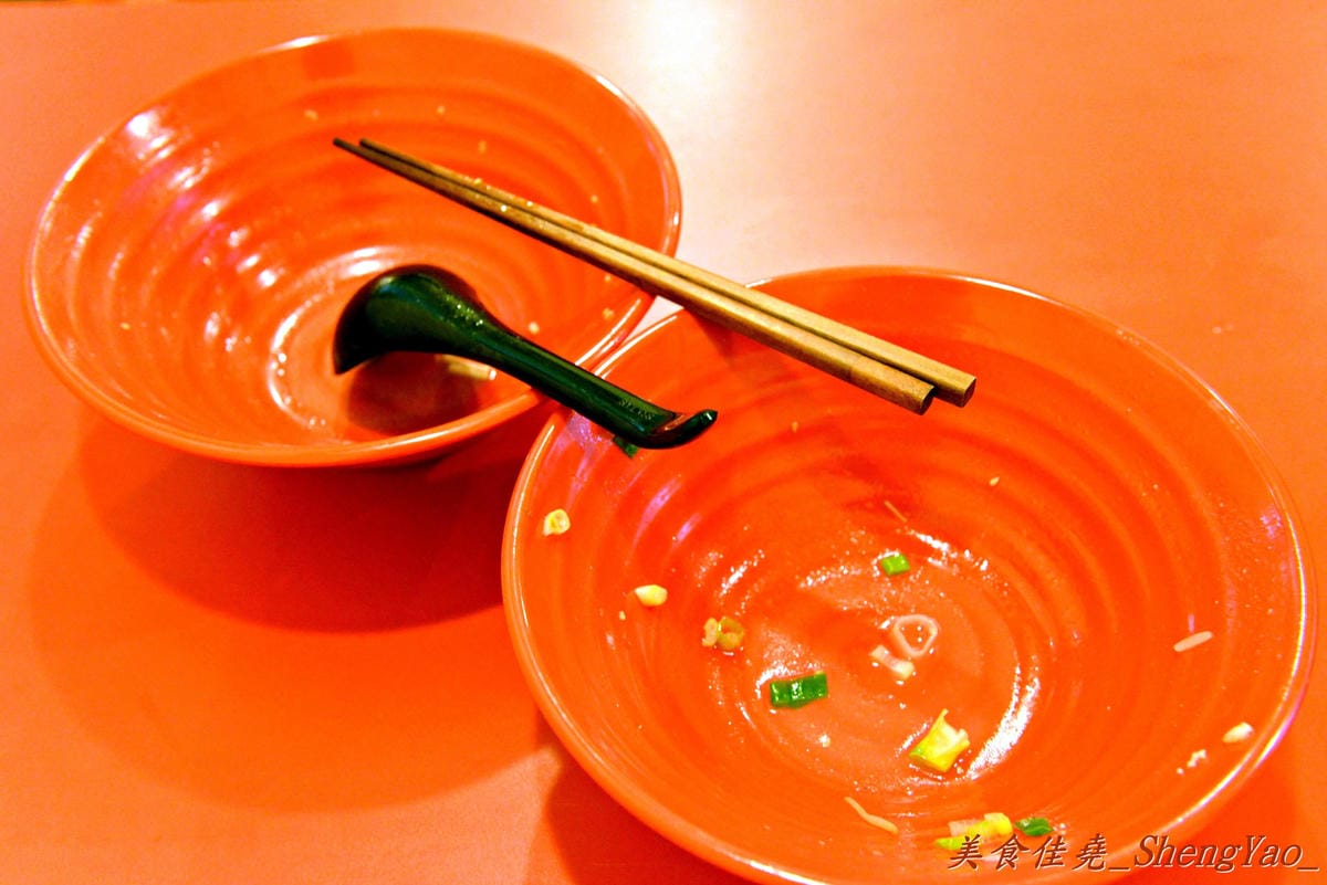 [台中沙鹿]淺草 來來軒 – 靜宜商圈上新開的超強大平價日式拉麵,叉燒肉像拳頭一樣大。