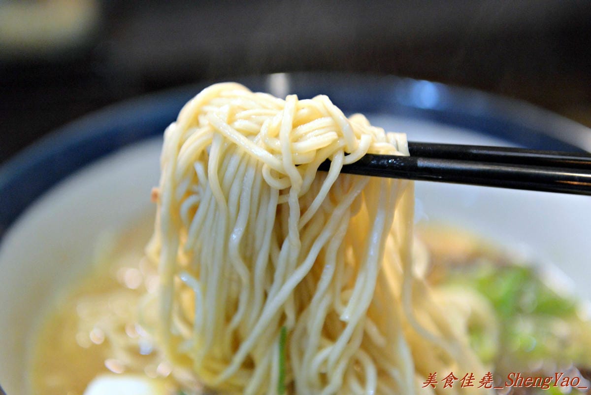 [台中北區]雷亭拉麵 – 北區永興街上的深夜限定版拉麵,價格便宜還不錯吃。