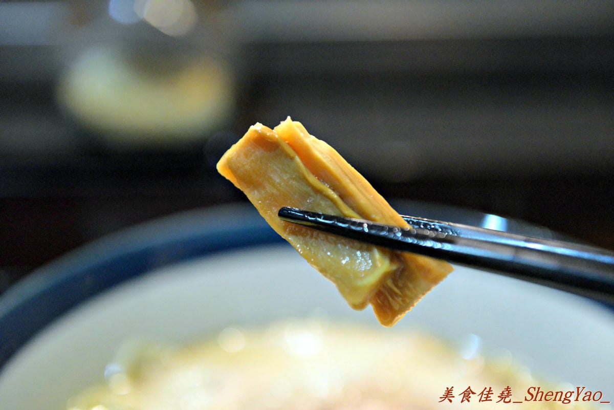 [台中北區]雷亭拉麵 – 北區永興街上的深夜限定版拉麵,價格便宜還不錯吃。