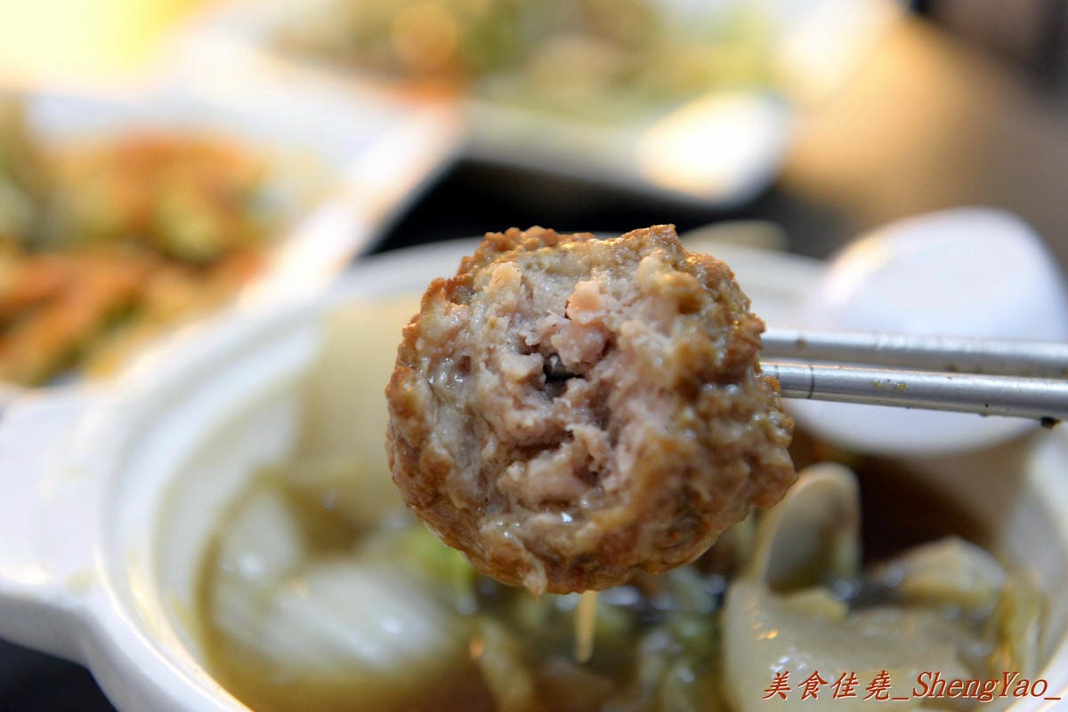 [台中南屯]姥姥跳牆 – 令人懷念的古早味農家菜和從沒吃過、聽過的特色麵食,據說好吃到會讓姥姥跳牆 ?