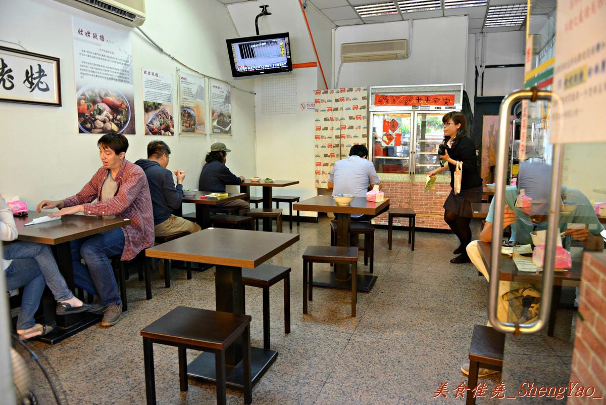 [台中南屯]姥姥跳牆 – 令人懷念的古早味農家菜和從沒吃過、聽過的特色麵食,據說好吃到會讓姥姥跳牆 ?