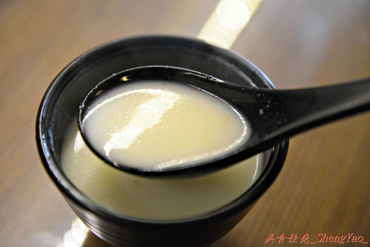 [台中西屯]酒石拉麵 逢甲店 – 拉麵均一價90元、加麵免費的平價連鎖拉麵店。