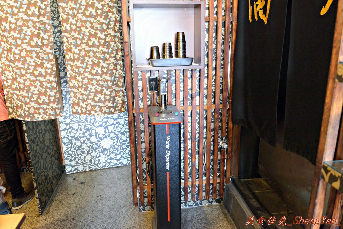 [台中西屯]酒石拉麵 逢甲店 – 拉麵均一價90元、加麵免費的平價連鎖拉麵店。
