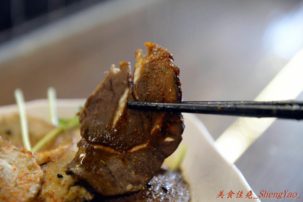 [台中西屯]酒石拉麵 逢甲店 – 拉麵均一價90元、加麵免費的平價連鎖拉麵店。