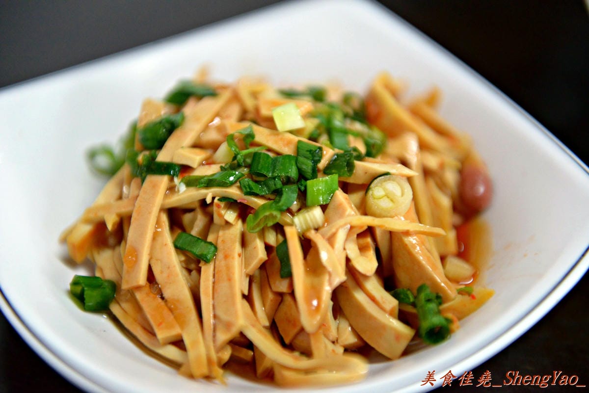 [台中清水]魯肉飯之家 – 食尚玩家報導過的清水隱藏版美食,梅花豬排蓋飯好吃,小菜種類變化多。